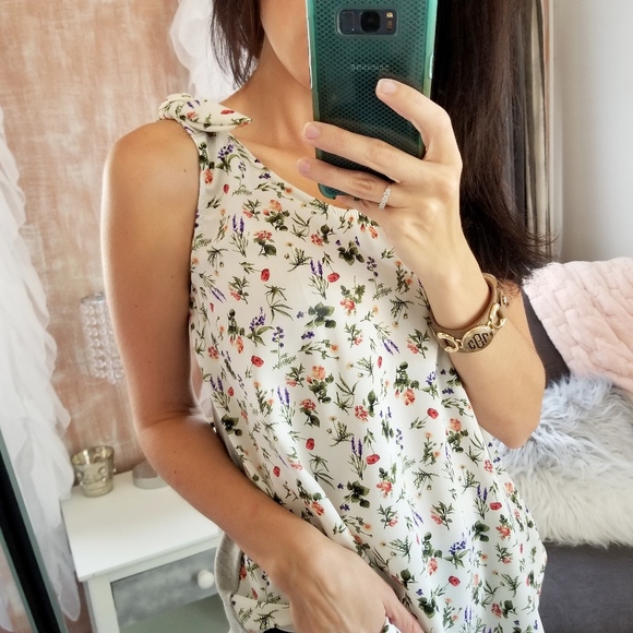 Last1️⃣Floral Sleeveless Top Gray Tank Blouse - Picture 3 of 5